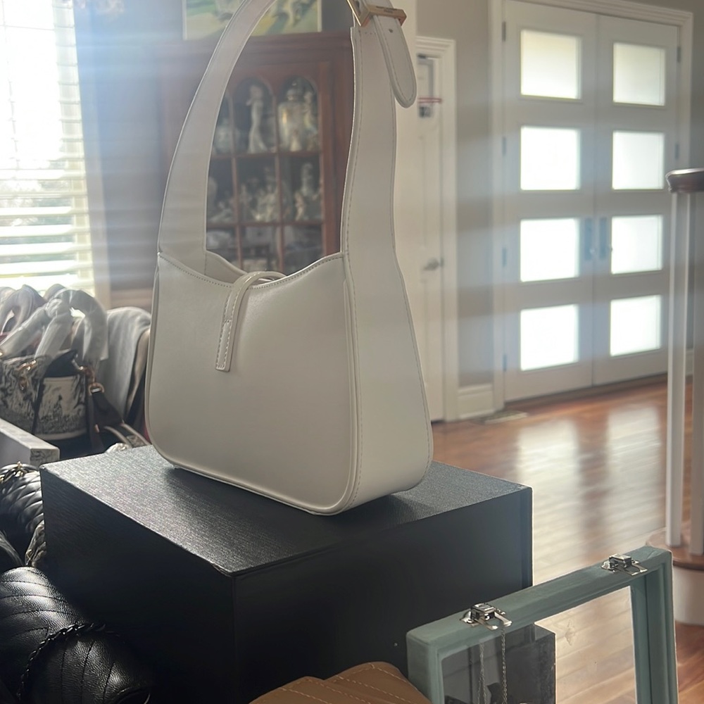 COPY - Brand new shoulder bag latch closure comes with box and dust bag